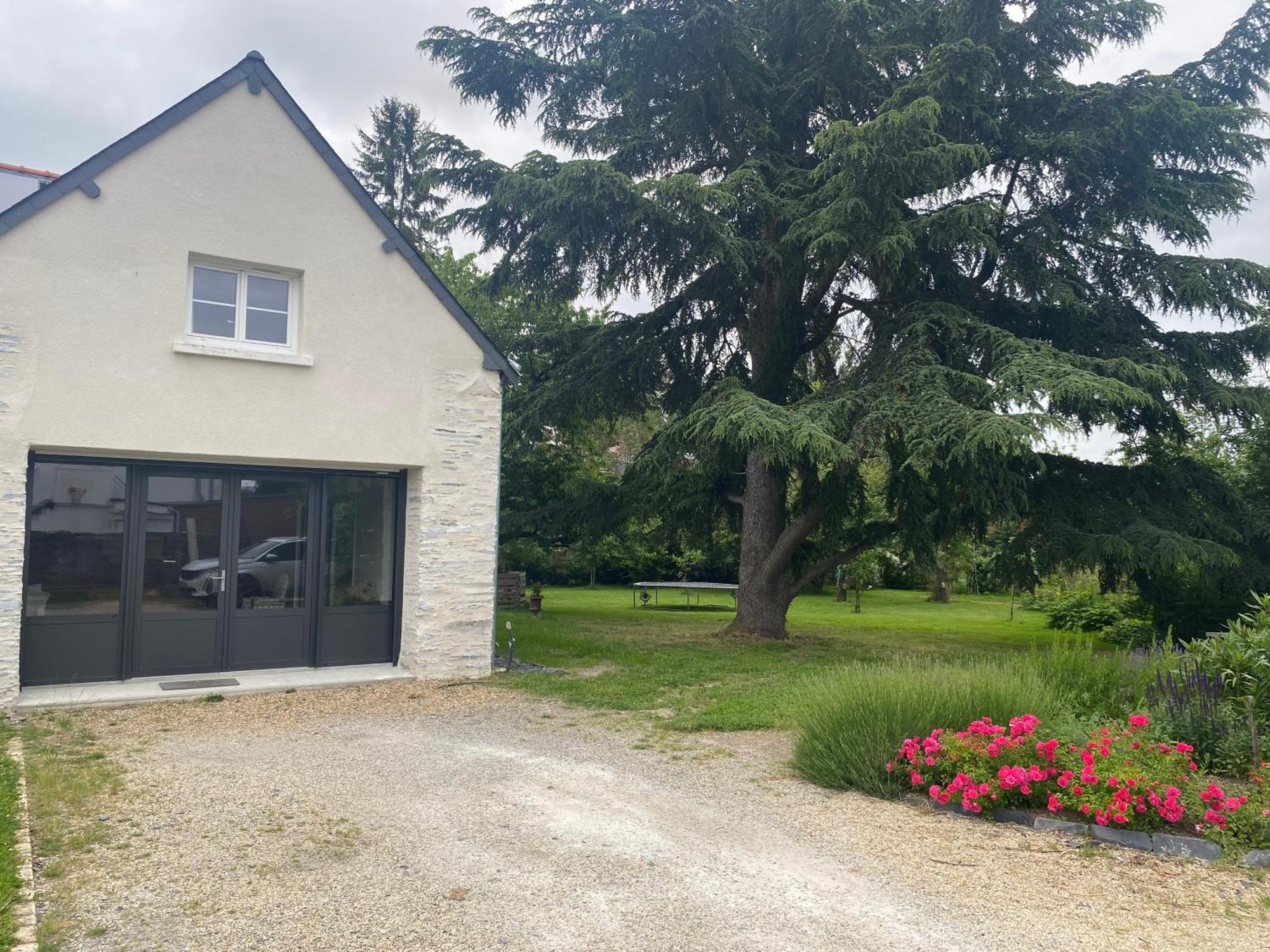 Chambre D'Hote - Verdure En Ville Les Ponts-de-Ce Luaran gambar